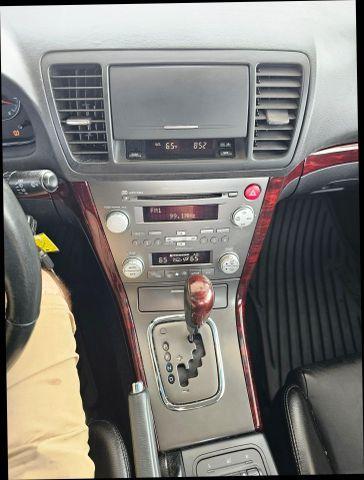 Photo of 2009 Diamond Gray Metallic Subaru Legacy