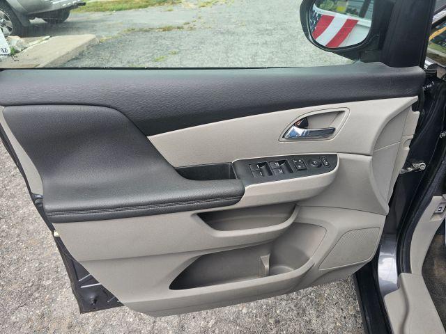 Photo of 2014 Gray Honda Odyssey