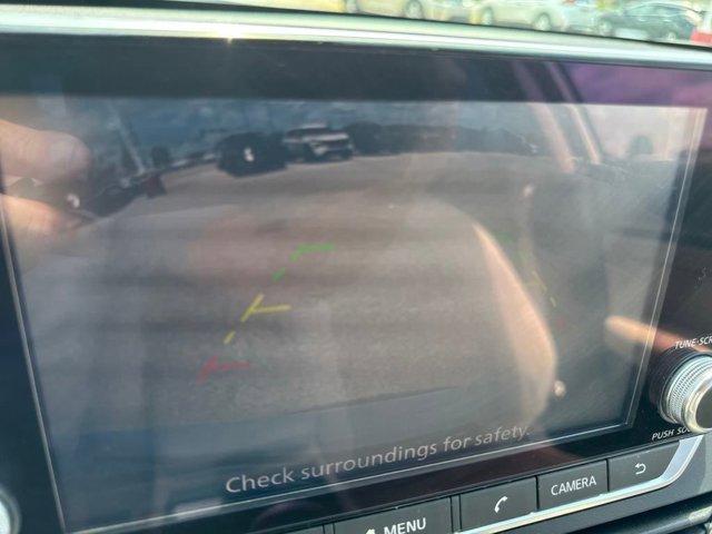 Photo of 2022 Pearl White Tricoat Nissan Altima