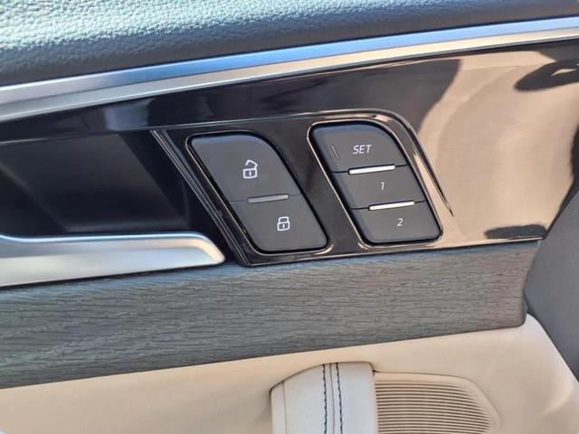 Photo of 2023 Ibis White Audi A4