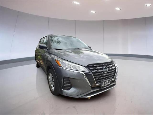 Photo of 2025 Gun Metallic Nissan Kicks