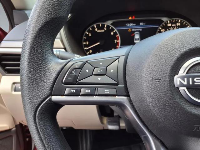 Photo of 2023 Garnet Pearl Nissan Altima