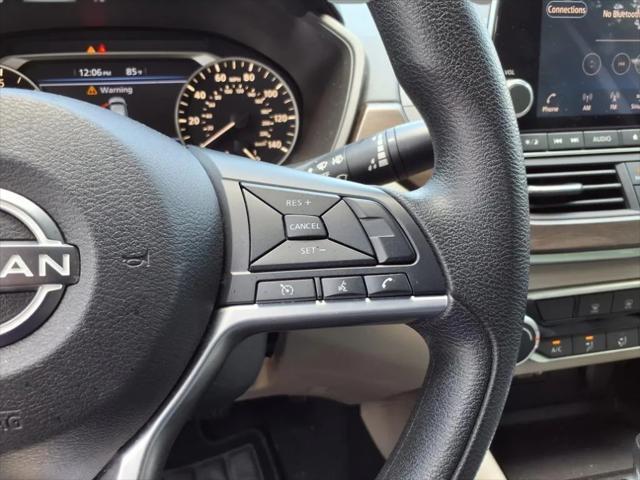 Photo of 2023 Garnet Pearl Nissan Altima