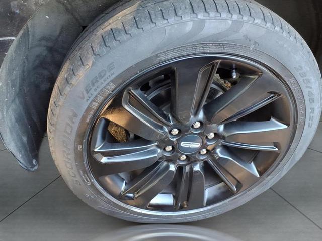 Photo of 2023 Infinite Black Metallic Clearcoat Lincoln Navigator