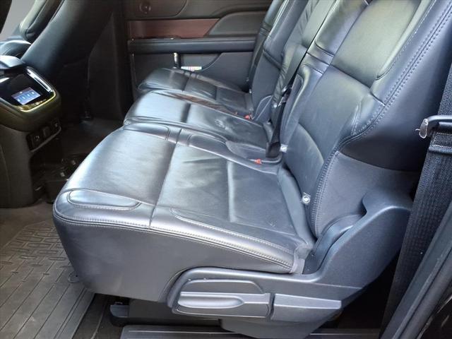 Photo of 2023 Infinite Black Metallic Clearcoat Lincoln Navigator
