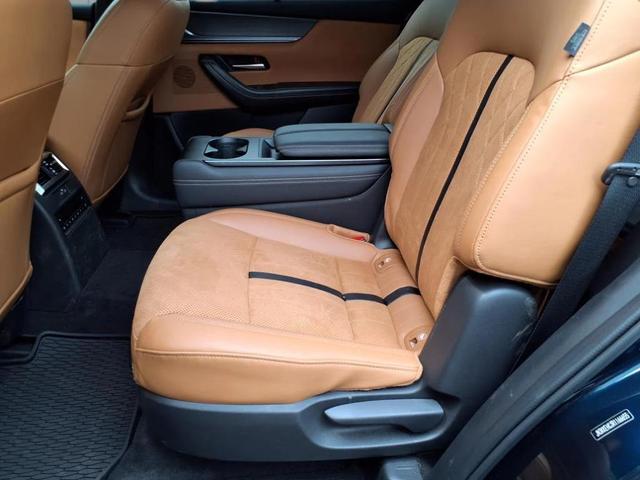 Photo of 2024 Deep Crystal Blue Mica Mazda CX-90
