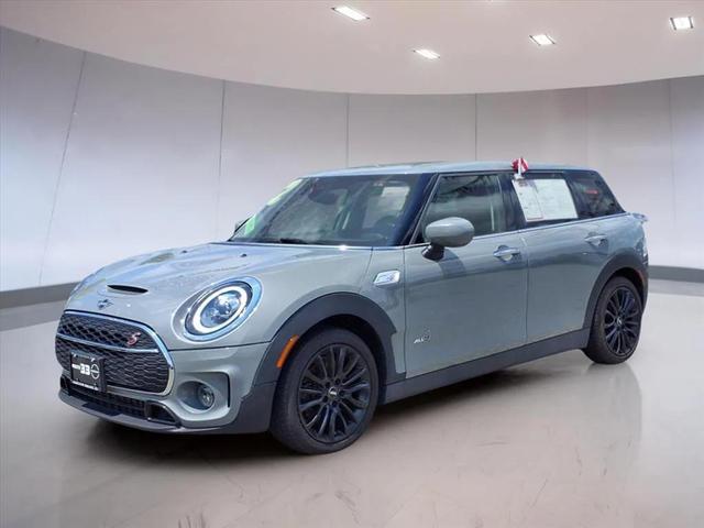 Photo of 2022 Rooftop Gray MINI Clubman