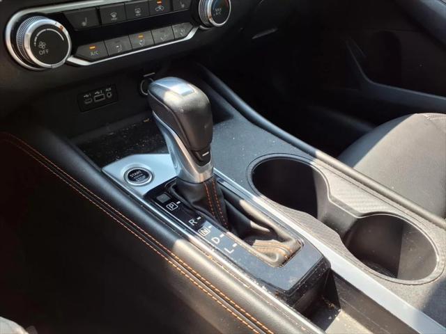Photo of 2022 Glacier White Nissan Altima