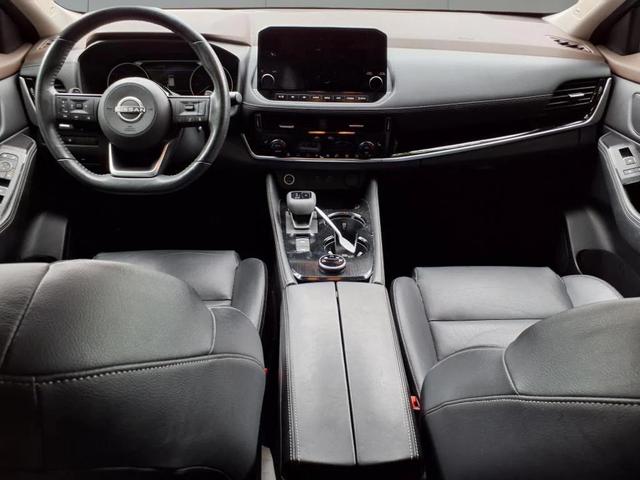 Photo of 2023 Super Black Nissan Rogue