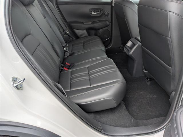 Photo of 2026 Platinum White Pearl Honda HR-V