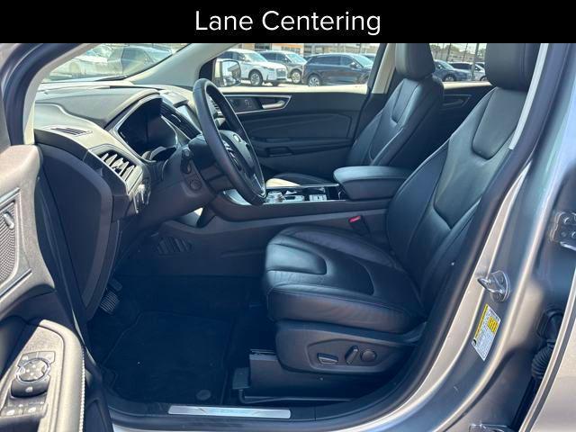 Photo of 2020 Iconic Silver Metallic Ford Edge