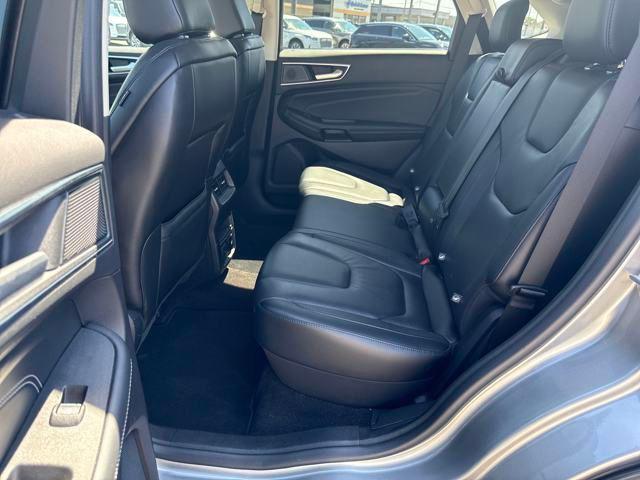 Photo of 2020 Iconic Silver Metallic Ford Edge