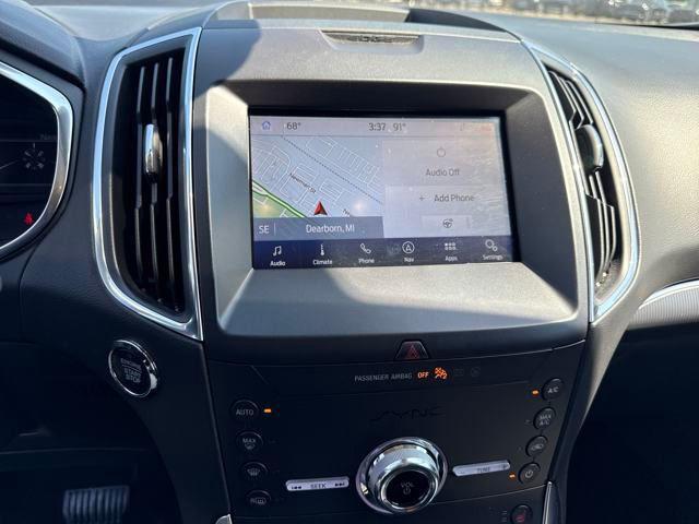 Photo of 2020 Iconic Silver Metallic Ford Edge