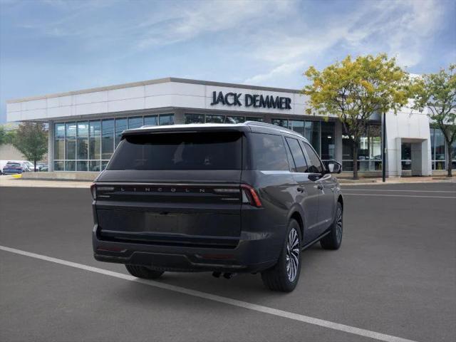 Photo of 2025 Infinite Black Metallic Clearcoat Lincoln Navigator
