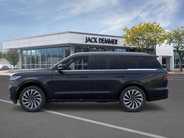 Photo of 2025 Infinite Black Metallic Clearcoat Lincoln Navigator