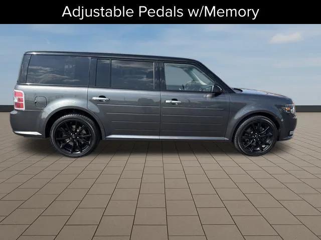 Photo of 2016 Magnetic Ford Flex