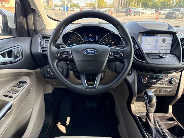 Photo of 2019 White Platinum Metallic Tri-Coat Ford Escape