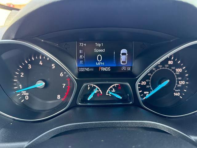 Photo of 2019 White Platinum Metallic Tri-Coat Ford Escape