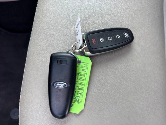Photo of 2019 White Platinum Metallic Tri-Coat Ford Escape