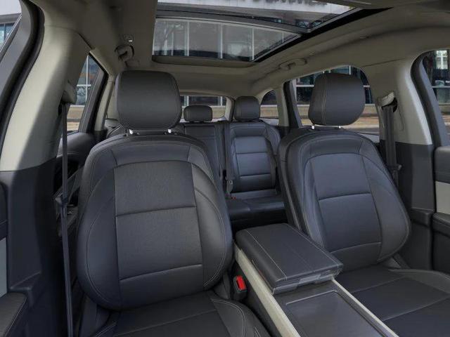 Photo of 2025 Infinite Black Metallic Clearcoat Lincoln Nautilus