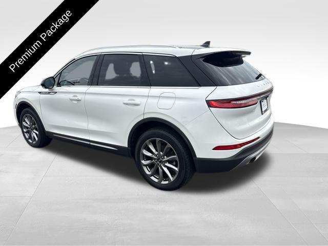 Photo of 2022 Pristine White MET 3C Lincoln Corsair