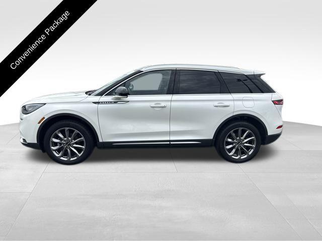Photo of 2022 Pristine White MET 3C Lincoln Corsair