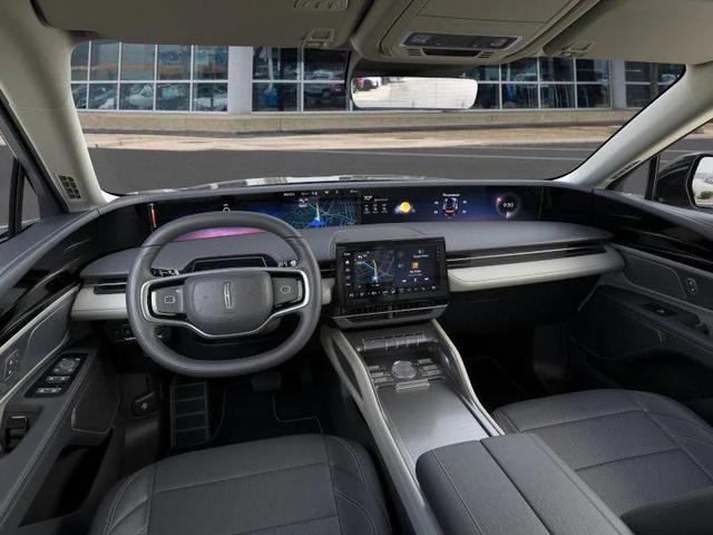 Photo of 2025 Infinite Black Metallic Clearcoat Lincoln Nautilus