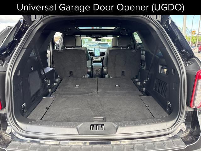 Photo of 2023 Black Metallic Ford Explorer