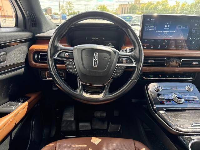 Photo of 2022 Silver Radiance Metallic Clearcoat Lincoln Nautilus