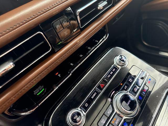 Photo of 2022 Silver Radiance Metallic Clearcoat Lincoln Nautilus
