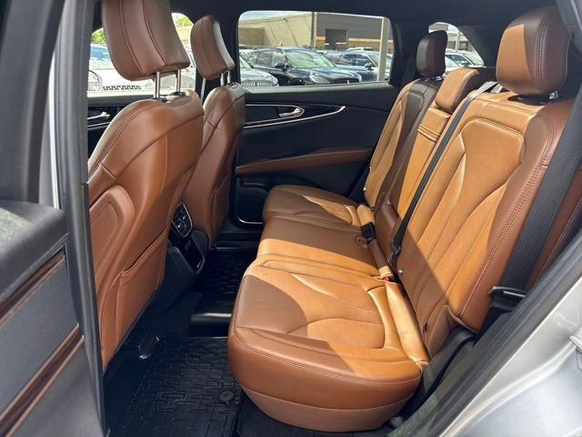 Photo of 2022 Silver Radiance Metallic Clearcoat Lincoln Nautilus