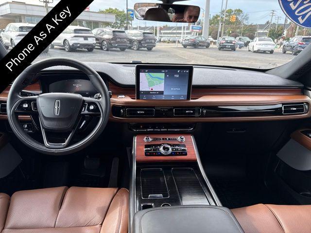 Photo of 2023 Infinite Black MET Lincoln Aviator
