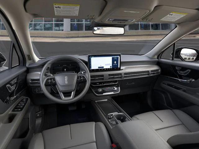 Photo of 2025 Pristine White Metallic Tri-Coat Lincoln Corsair