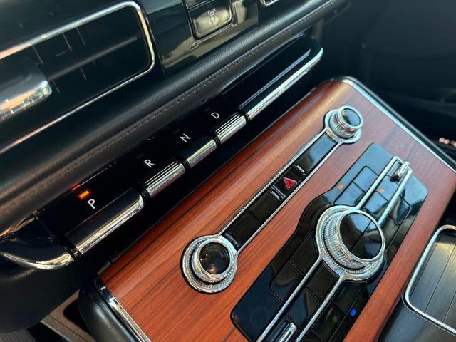Photo of 2023 Infinite Black MET Lincoln Aviator