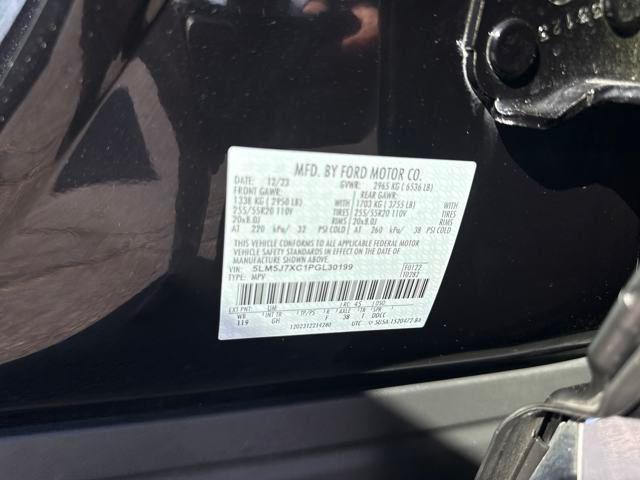 Photo of 2023 Infinite Black MET Lincoln Aviator