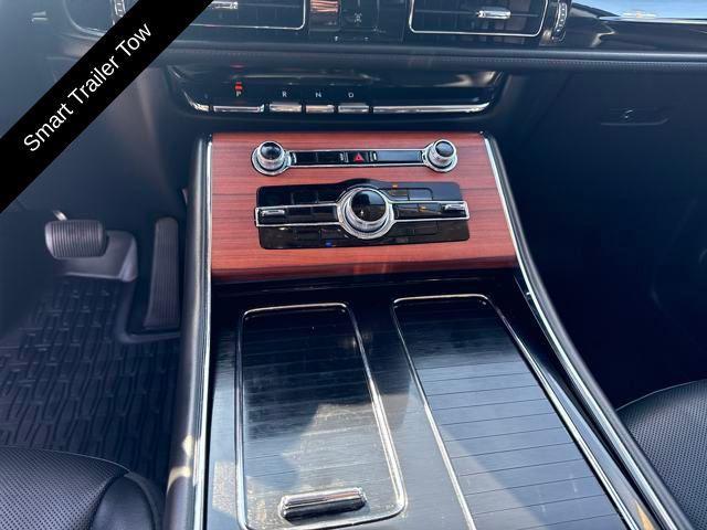 Photo of 2023 Infinite Black MET Lincoln Aviator