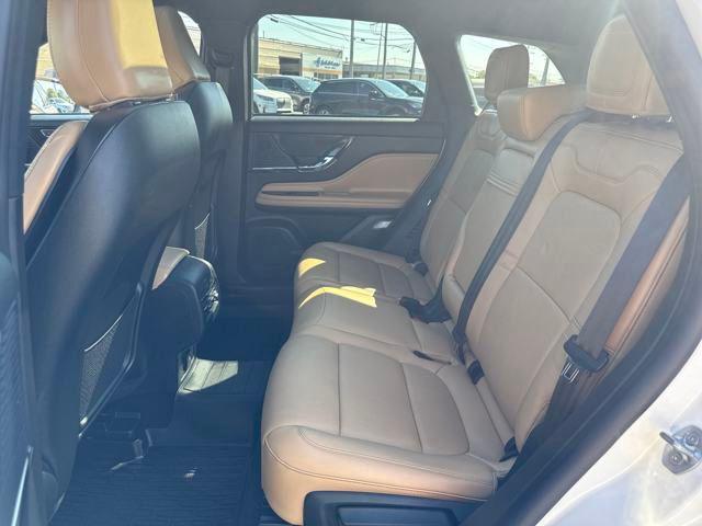 Photo of 2022 Pristine White MET 3C Lincoln Corsair