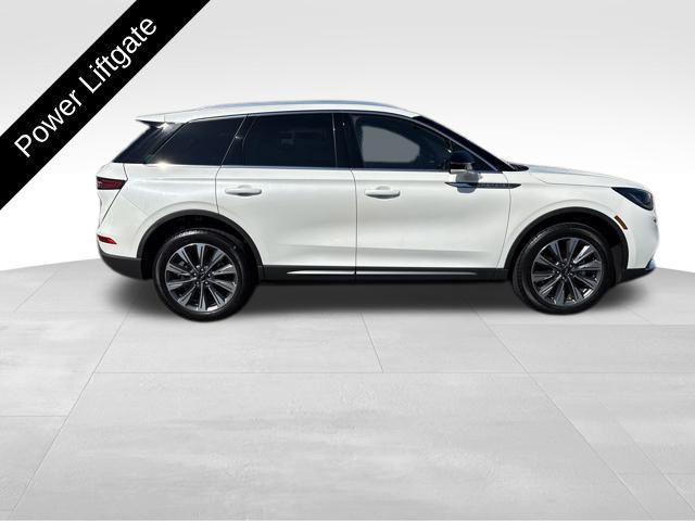 Photo of 2022 Pristine White MET 3C Lincoln Corsair
