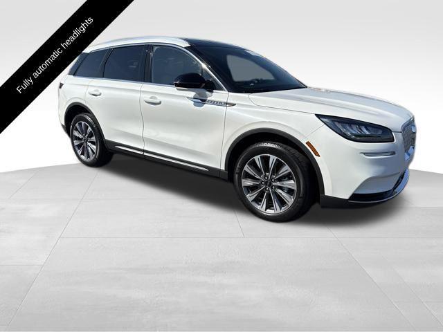 Photo of 2022 Pristine White MET 3C Lincoln Corsair