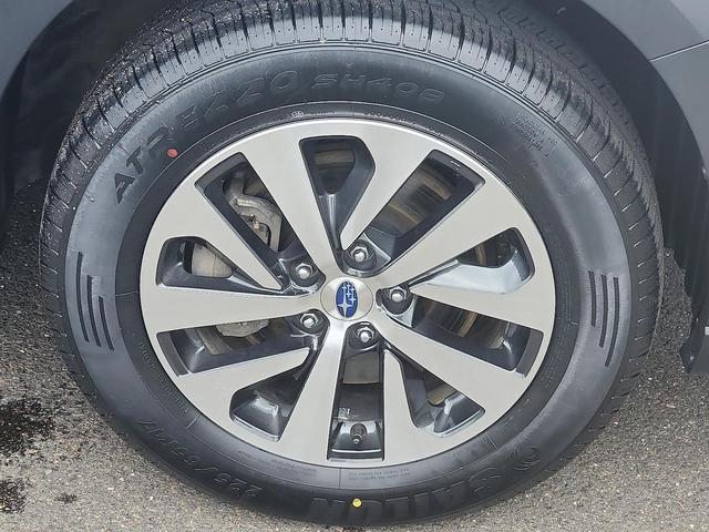 Photo of 2024 Crystal White Pearl Subaru Outback
