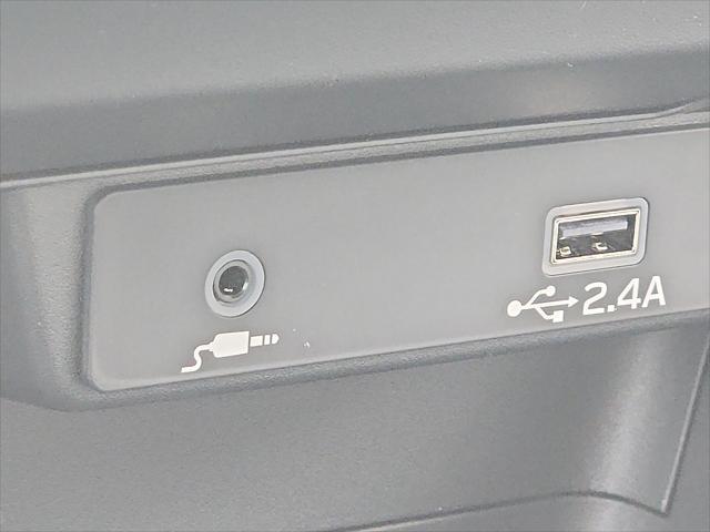 Photo of 2025 Crystal White Pearl Subaru Impreza