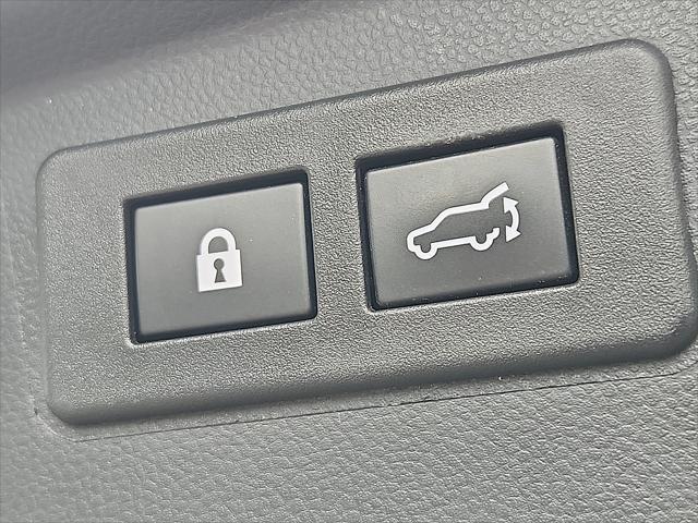 Photo of 2022 Crystal Black Silica Subaru Outback