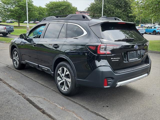 Photo of 2022 Crystal Black Silica Subaru Outback