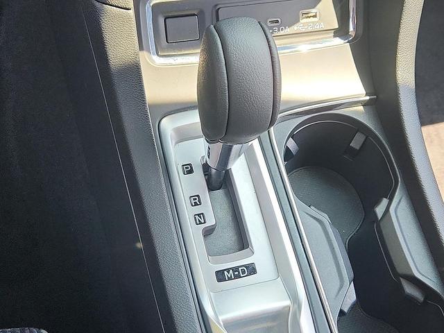 Photo of 2024 Ice Silver Metallic Subaru Ascent
