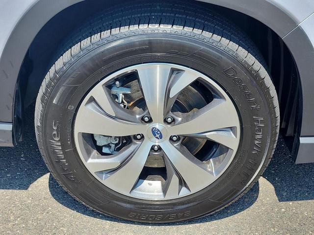 Photo of 2024 Ice Silver Metallic Subaru Ascent