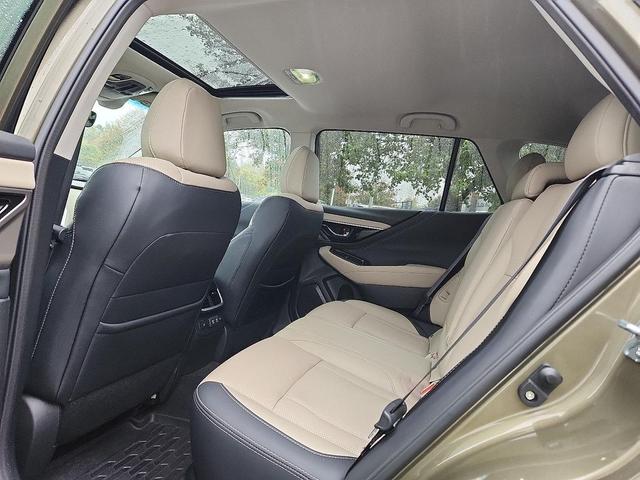Photo of 2022 Green Metallic Subaru Outback