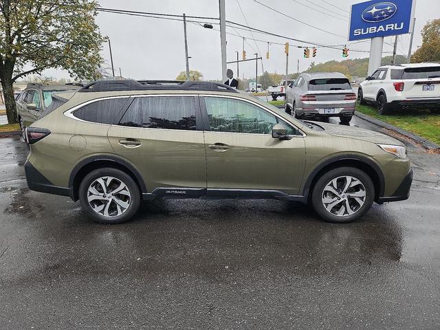 Photo of 2022 Green Metallic Subaru Outback