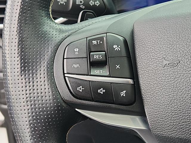 Photo of 2020 Star White Metallic Tri-Coat Ford Explorer