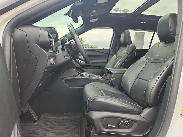 Photo of 2020 Star White Metallic Tri-Coat Ford Explorer