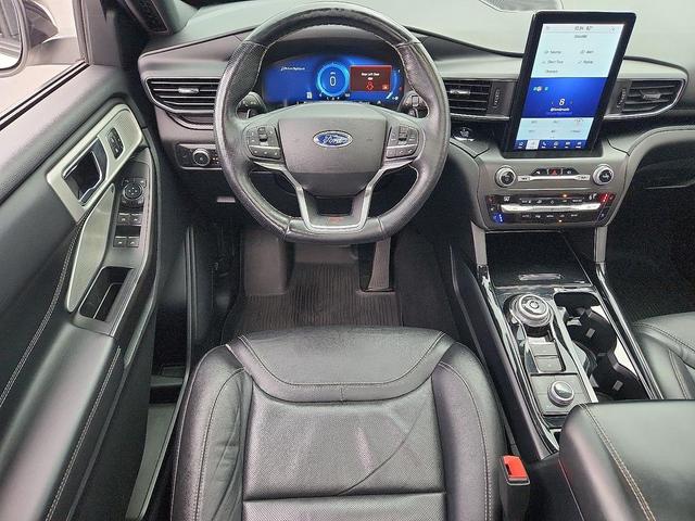 Photo of 2020 Star White Metallic Tri-Coat Ford Explorer